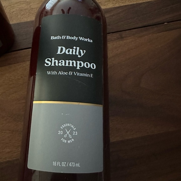 Bath & Body Works Unscented Plain Daily Shampoo w Aloe & Vitamin E Full Size, 2 - Picture 3 of 6